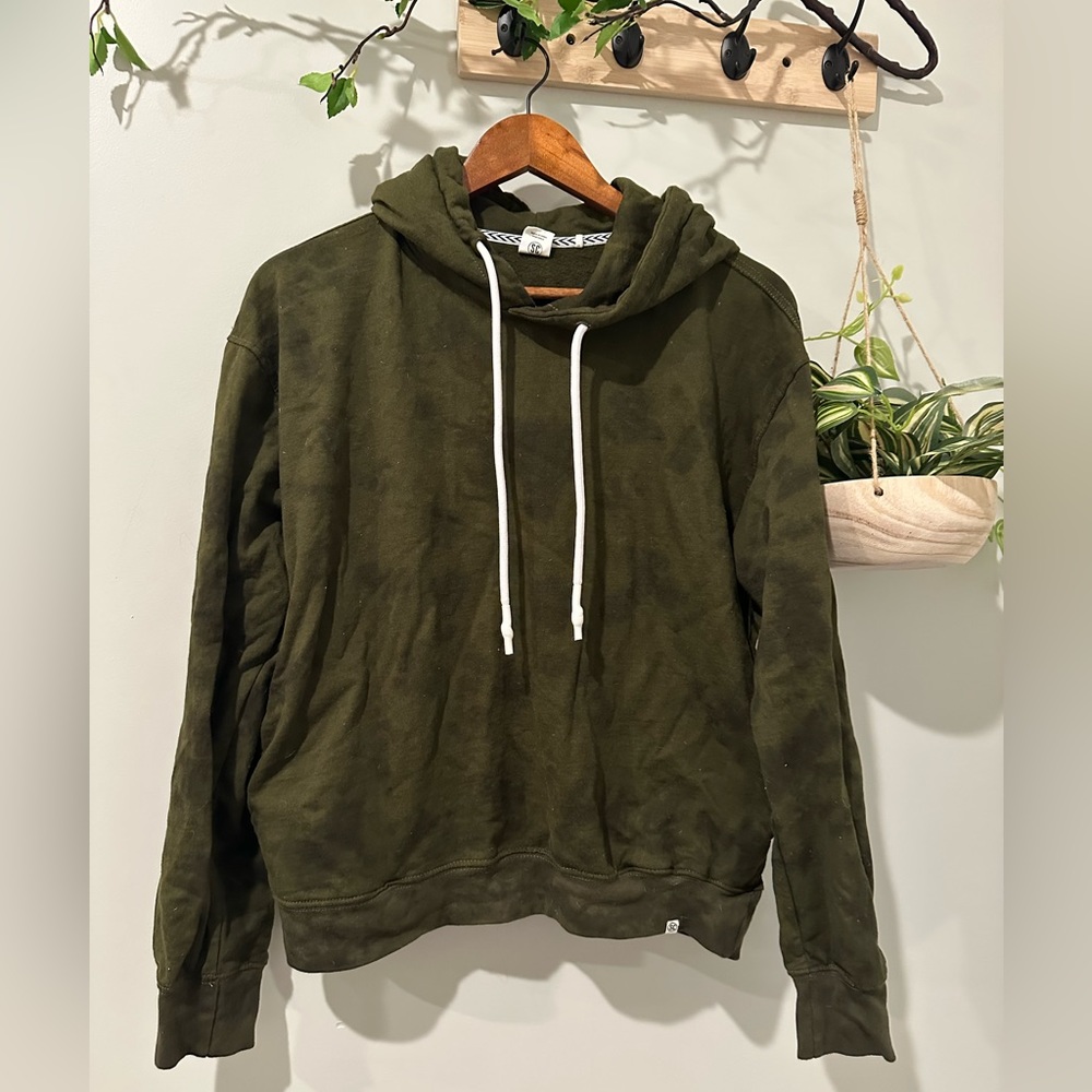NWOT never worn sovereign code green and black tie die hoodie sweatshirt